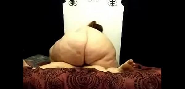  ssbbw with fat ass riding dick